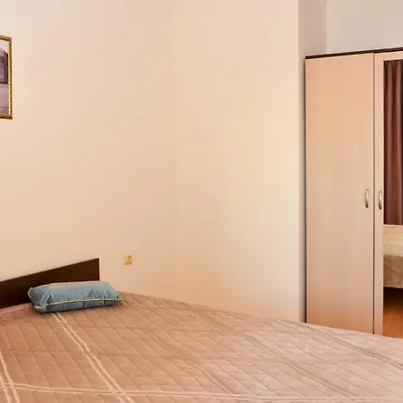 Crown And Imperial Apartments Sveti Vlas