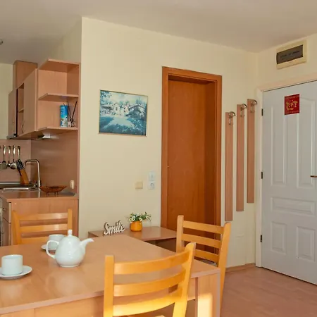 Crown And Imperial Apartments * Sveti Vlas