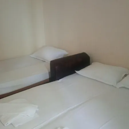 Crown And Imperial Apartments *