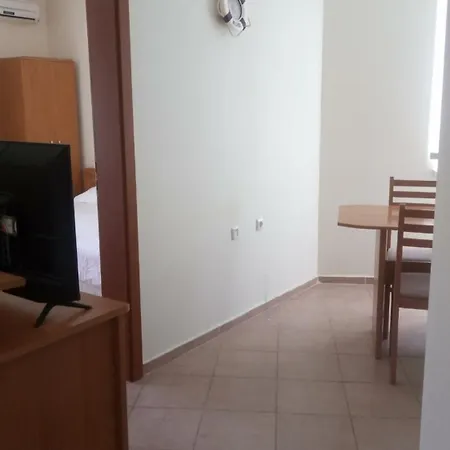 Crown And Imperial Apartments Sveti Vlas