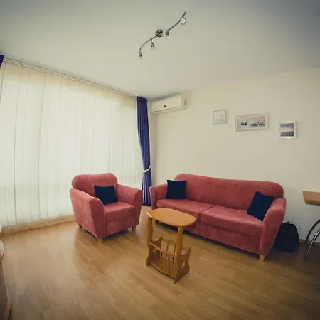 Crown Club 圣弗拉斯