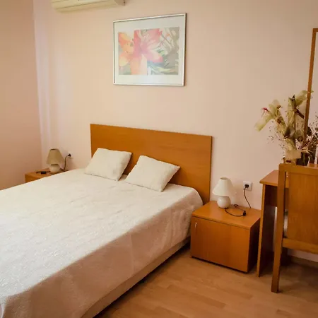 Crown Club 圣弗拉斯